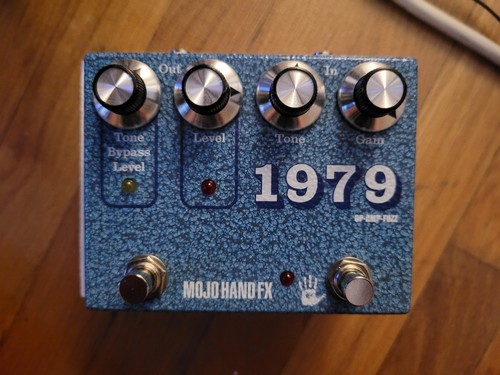 Mojo hand 1979 muff - hand,